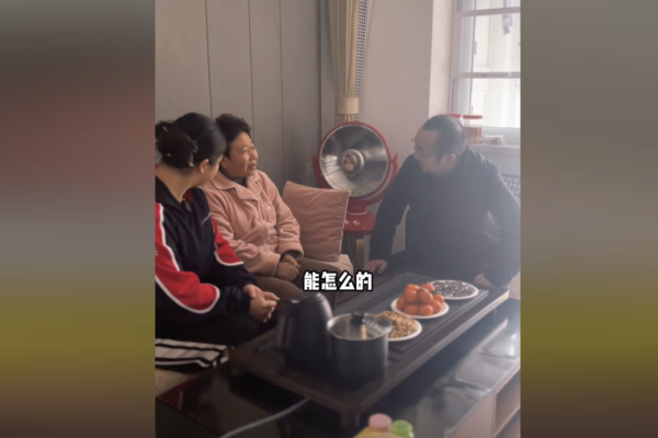 大陸博主看望李文亮父母 老人痛訴官方騙人