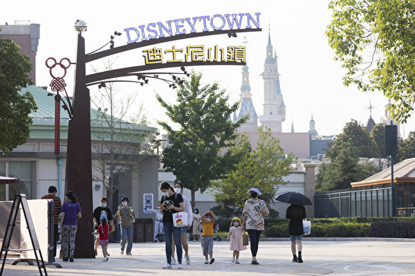 到遊樂園看書 大陸年輕人興起「無痛學習法」
