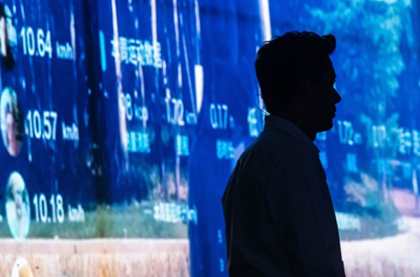 中共两会前 官媒再宣传党魁支持民企的背后