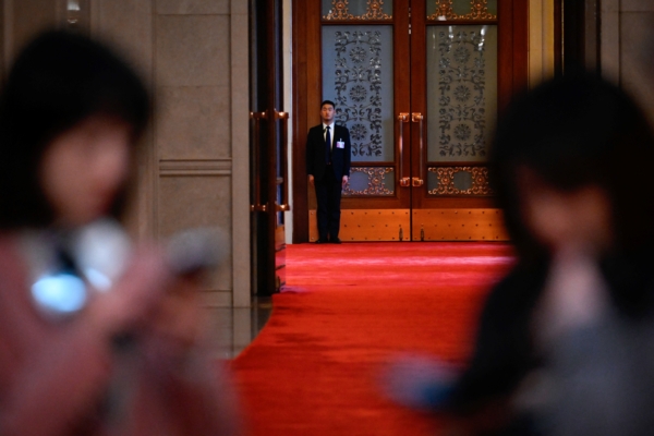 趙樂際兩會結束後現身 中共此前罕見公布其病因