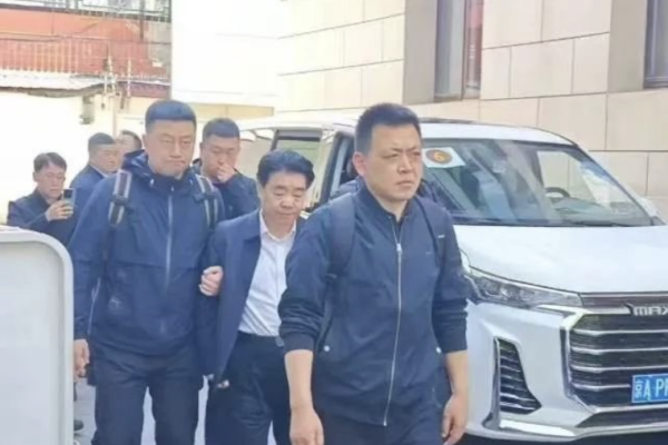 傳中共財政部農業司長吳奇修被抓 現場照曝光