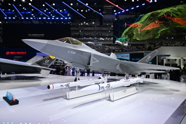 印度境內發現中共霹靂-15導彈殘骸 引擔憂