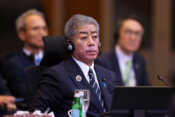 日外相和王毅會面 就五大議題施壓