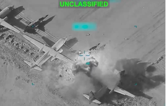 沈舟:美军展示全套打击手段 威慑中共