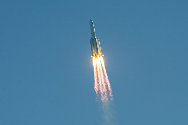 為何中共火箭殘骸製造太空碎片的情況惡化