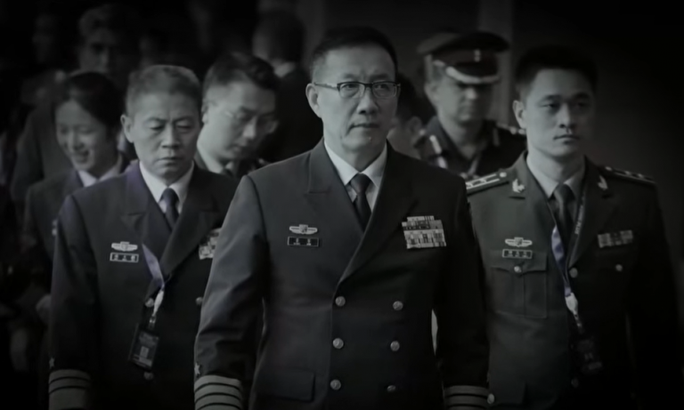 董军刚陪习近平见川普、普京后,连缺巴基斯坦军方会面,王毅代见穆尼尔引爆猜测。元老派反击升级?习近平遭羞辱