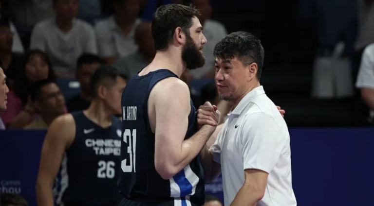 杭州亚运/阿提诺首战被驱逐出场喊冤 下战对中国想报一箭之仇