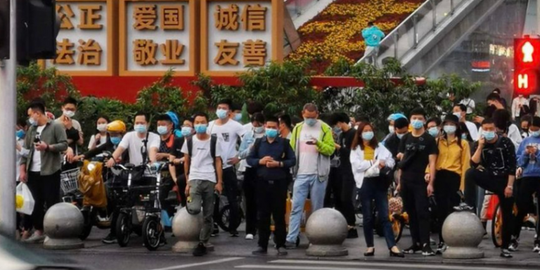 中共官方发布疫情报告 网民嘲讽:足够娱乐