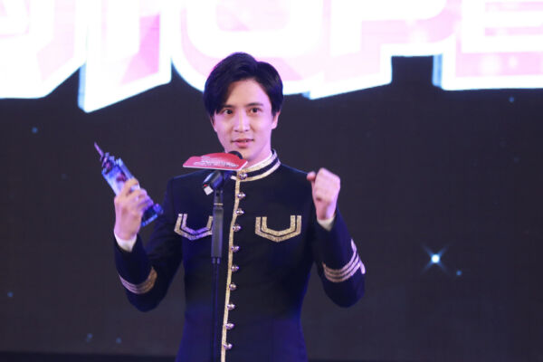 薛之謙音樂節上減少互動 引全場喊「退票」