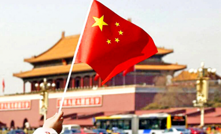 「九三阅兵强登历史舞台:中共藉花海式演出抢夺台湾的历史主导权」