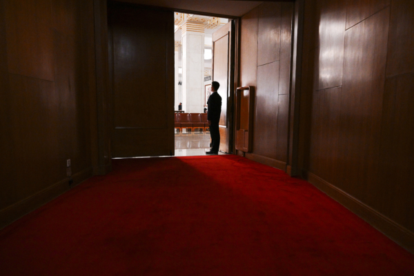 陷入落馬傳聞的景俊海現身母校