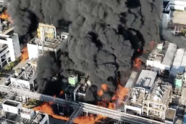 安徽黃山化工廠發生爆炸 民眾拍攝遭呵斥