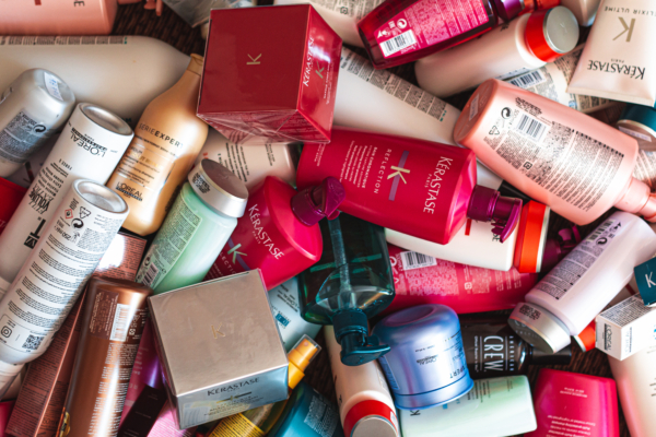 福建女孩做核磁共振 臉部化妝導致影像異常