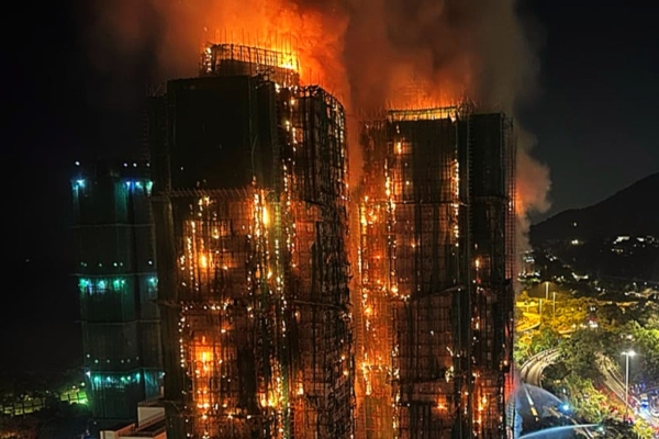 香港大火死亡升至151人 現場滿目瘡痍