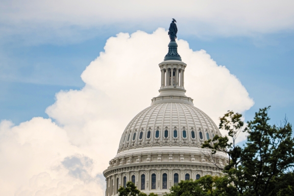 美兩黨議員推安全法案 阻中共獲取先進芯片