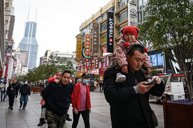 中國少子化海嘯來襲 幼師一年減少22萬人
