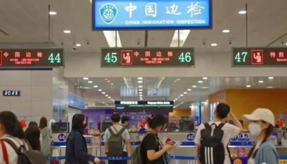 中共新规刚上路!旅美中国人「不敢回国探亲」 父母也急劝:千万别回来